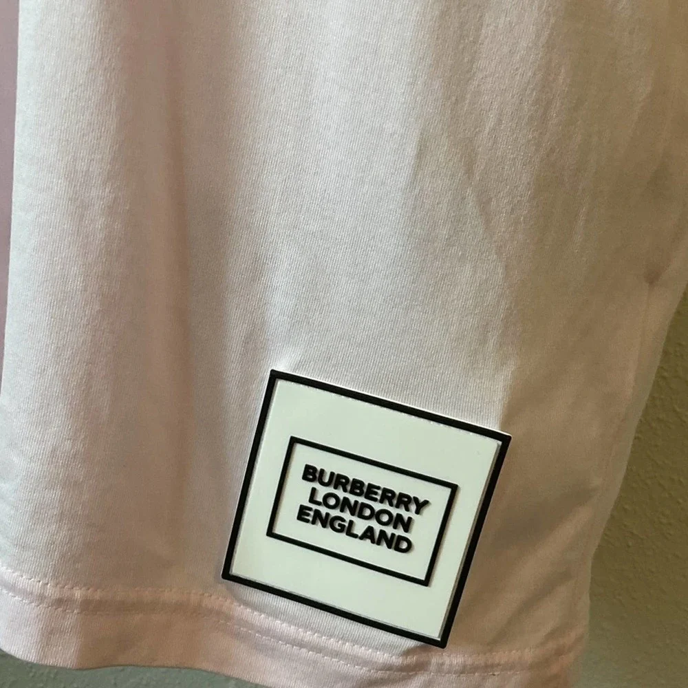 Burberry Unicorns Logo Oversized Pink T-Shirt Size Small - Picture 11 of 16